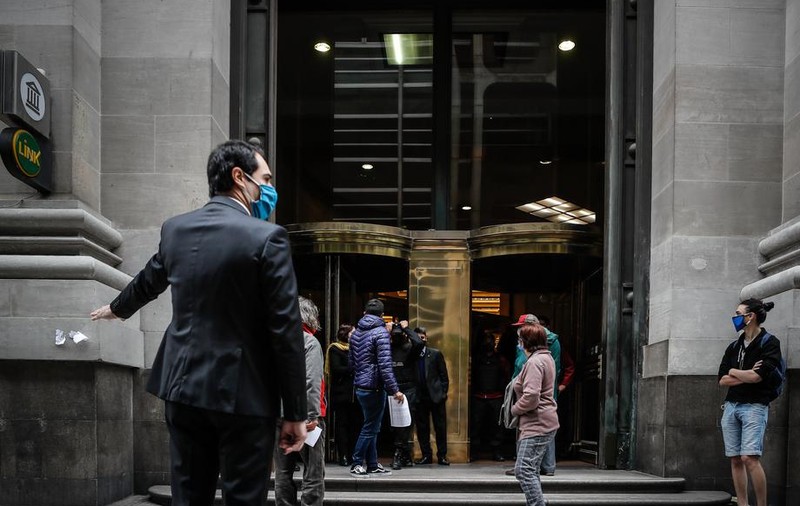 Argentina a intrat în incapacitate de plată. ”Nu plătim, dar negocierile continuă”
