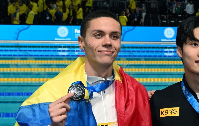 David Popovici încheie un an 2022 de excepție cu o medalie de argint la 200 metri liber la CM de Nataţie în bazin scurt