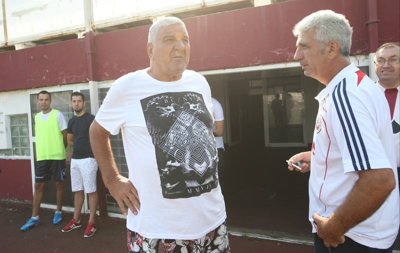 Rică Răducanu are probleme de sănătate. "Durerile sunt crunte"
