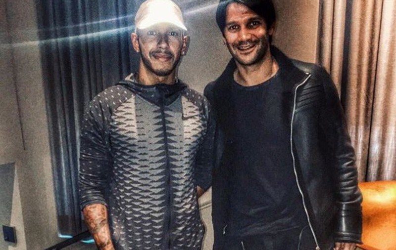 Chivu, impresionat de întâlnirea cu campionul mondial de Formula 1, Lewis Hamilton