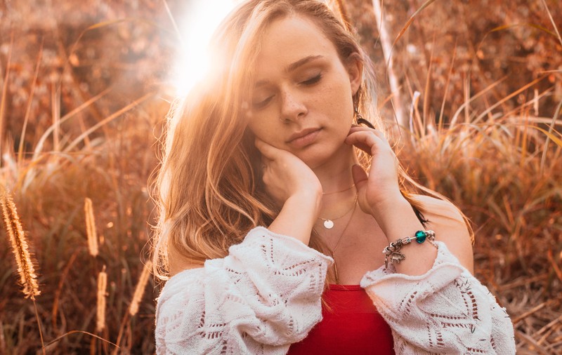 10 accesorii recomandate pentru o ținută casual