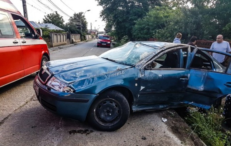 Zece oameni, răniți în accidente în această dimineață. Patru copii, printre victime