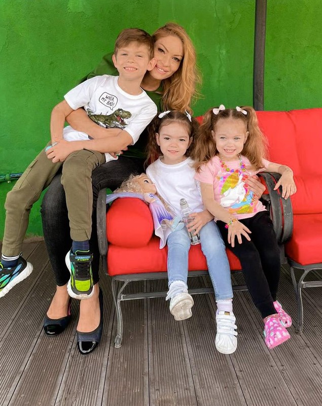 Valentina Pelinel nu mai vrea al patrulea copil cu Cristi Borcea: „Viața cu trei copii este completă”