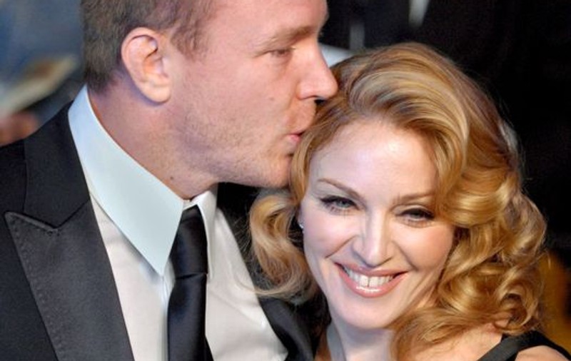 Guy Ritchie: "Madonna e o retardată"