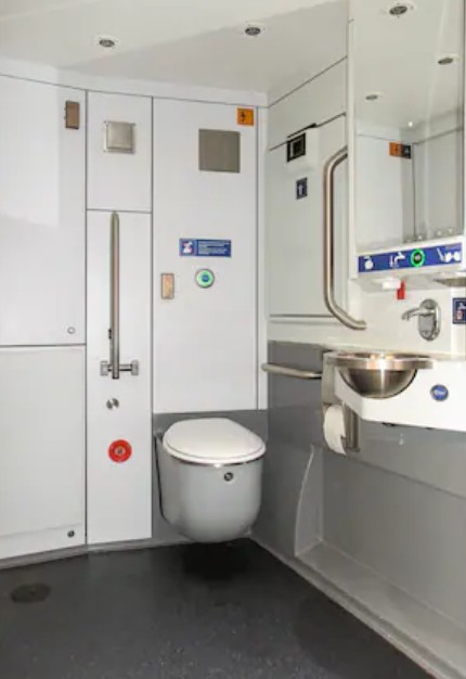 Toaleta din trenurile FV-Dosto