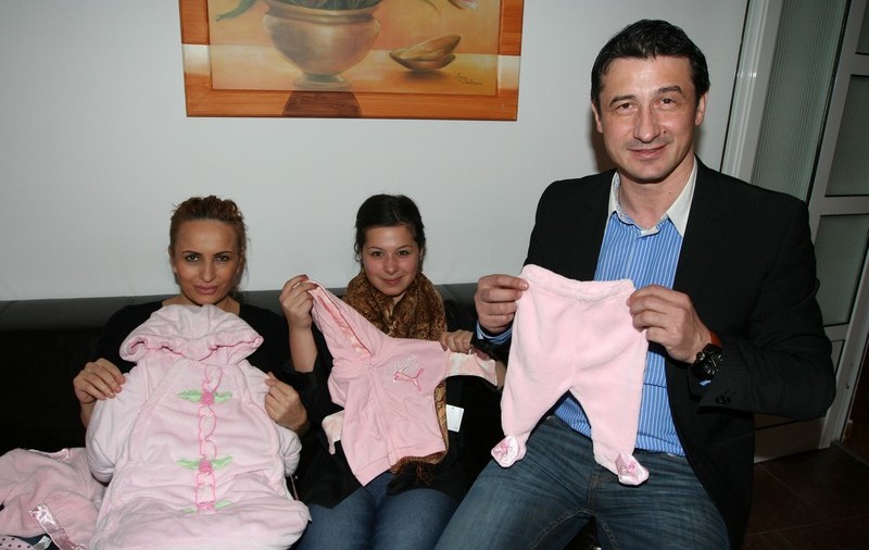 Foto | Daniela Gyorfi şi George Tal i-au pregătit hainele Mariei
