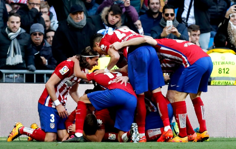 Real Madrid a pierdut, practic, titlul. ”Albii” nemulțumitului Ronaldo, bătuți din nou de rivala Atletico. Espanyol-ul lui Gâlcă a făcut show la Gijon / VIDEO