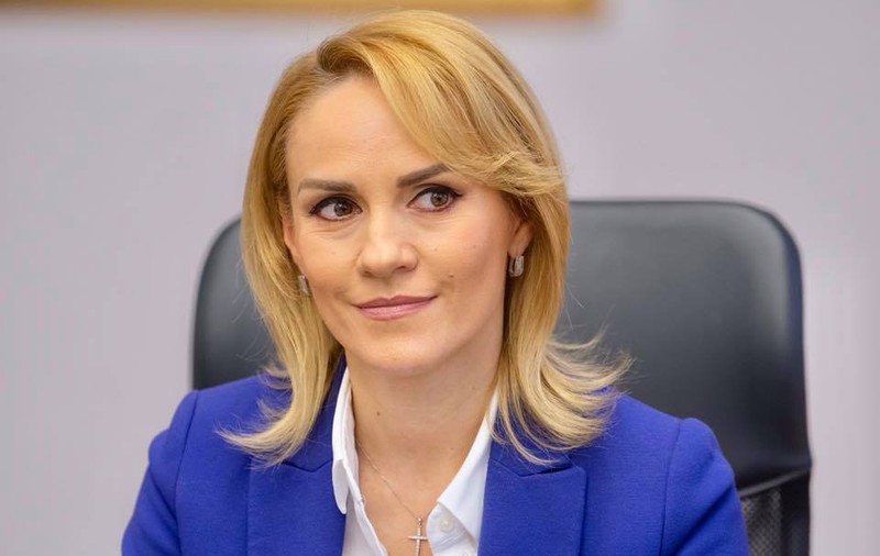 Rețeaua de postaci a Gabrielei Firea. Diana Meseșan: ”Este parte a unui efort din mai multe direcții de a inhiba critica”