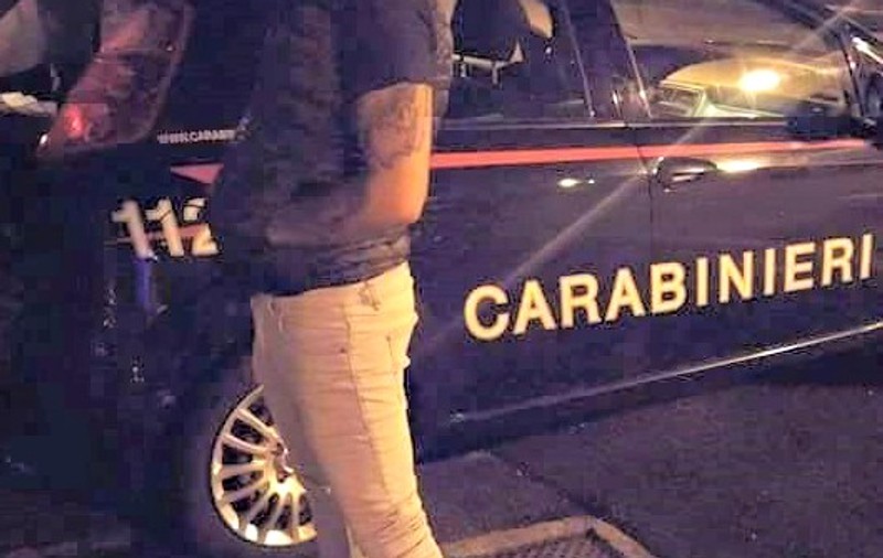 Un celebru manelist pe mâna carabinierilor!