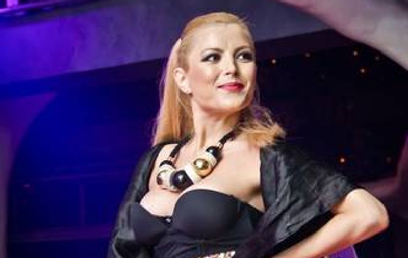 Elena Gheorghe va cânta până în ultima lună de sarcină  