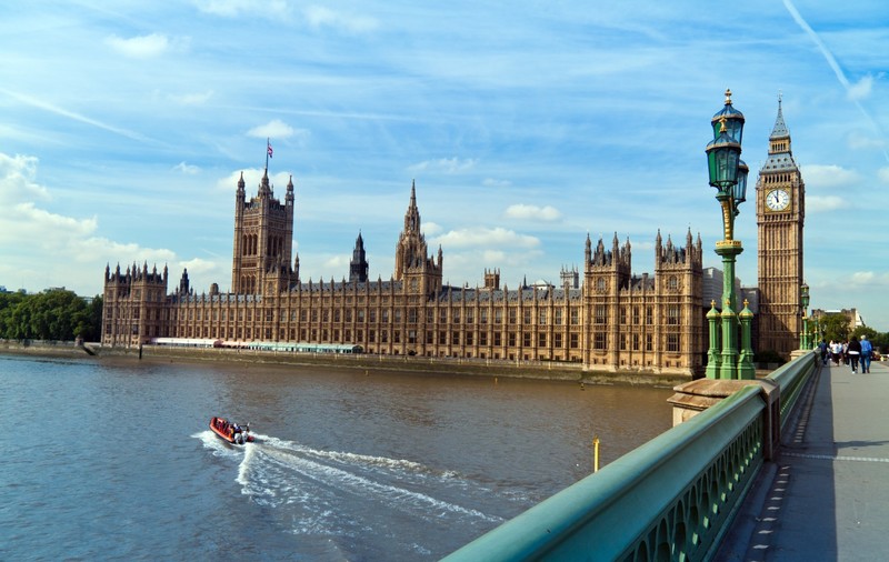 Măsuri drastice pentru imigranții necalificați care vor să muncească  în Marea Britanie