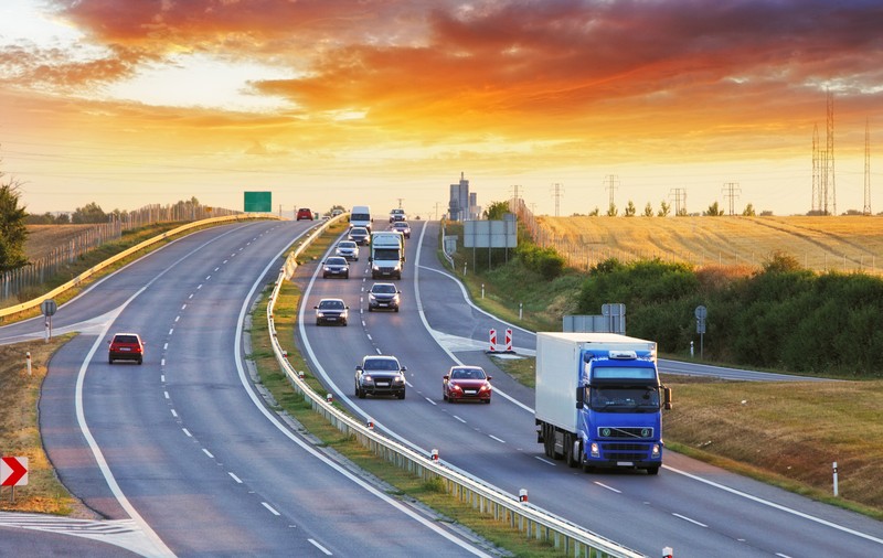 Transport internațional la adresă: soluții moderne pentru mobilitate europeană