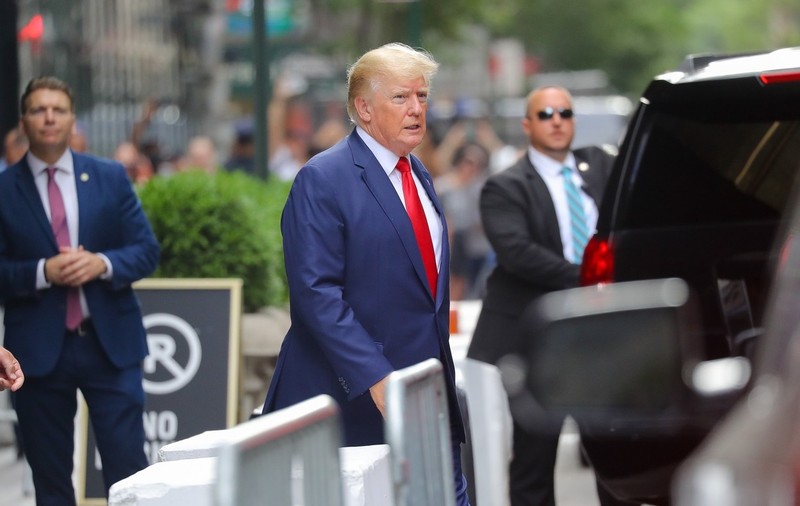 Donald Trump, anchetat pentru încălcarea Legii Spionajului. FBI a scos din reședința lui 20 de cutii cu documente secrete