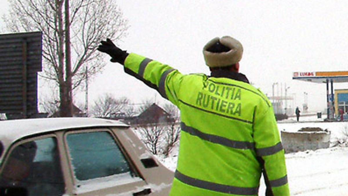 Polițiștii au lăsat 200 de români fără permis auto la finele lui 2017. Oamenii legii au intervenit la 2.600 de cazuri și au constatat 750 de infracțiuni.