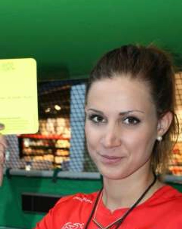 Femeile care îi ”îmblânzesc” pe fotbaliști. Cele mai sexy arbitre din lume. Românce în top! / FOTO&VIDEO