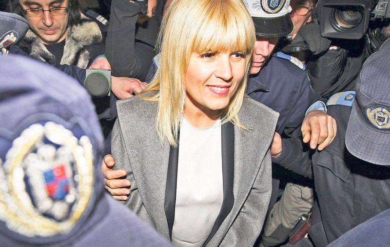Elena Udrea, marcată de condiţiile grele din închisoare: "Pentru Sorin Oprescu este aproape o condamnare la moarte"