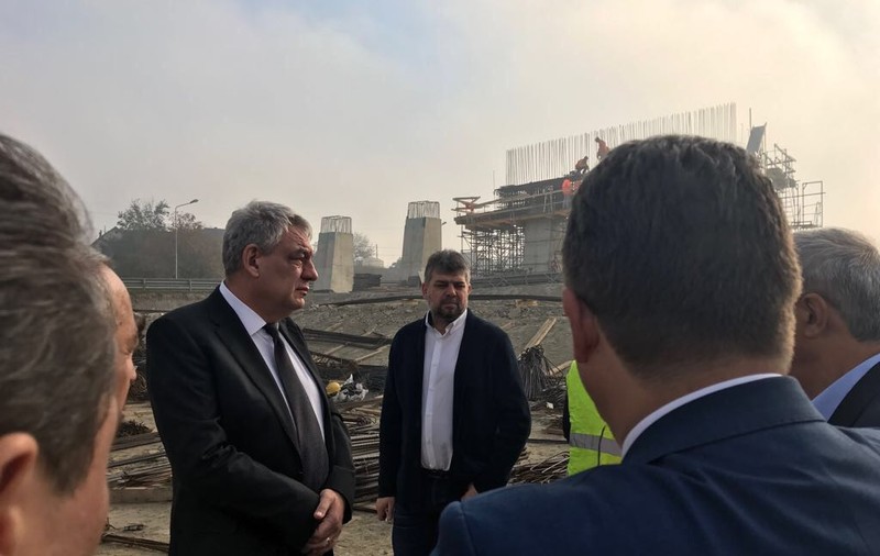 Premierul Tudose, la Petroșani: Vom încerca să nu mai închidem mine, ci, dimpotrivă, să le deschidem
