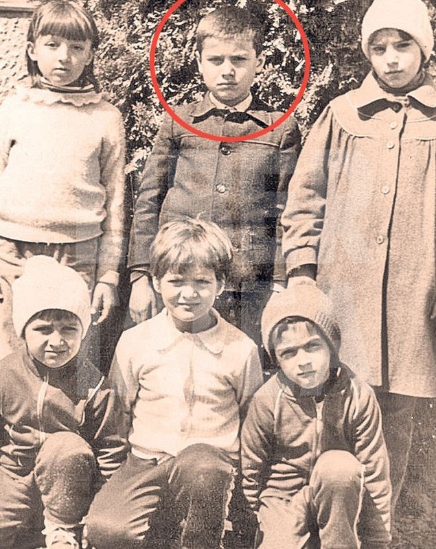 Imagini puţin cunoscute din viaţa şi cariera lui Adrian Mutu. Briliantul, cum nu l-aţi mai văzut niciodată