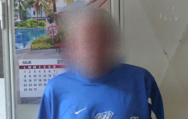 Un pedofil din Botoșani a fost prins în timp ce voia să ducă trei copii în cimitir!