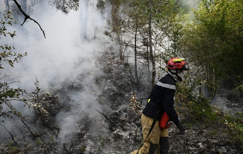 Incendiu de vegetație în sudul Franței. Peste 3.000 de persoane au fost evacuate în timpul nopții