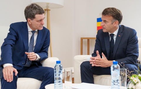 Nicușor Dan și Emmanuel Macron, în discuție