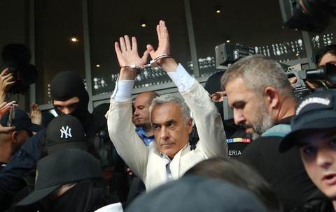 Calin Georgescu a fost retinut 24 de ore de DIICOT. Foto: Hepta