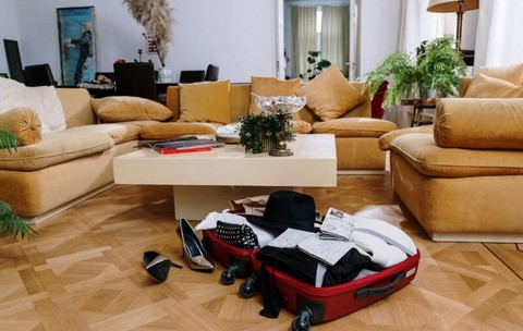 Angajatorul poate deconta vacanța fără taxe. Cum se aplică plafonul de 33% și ce documente sunt necesare