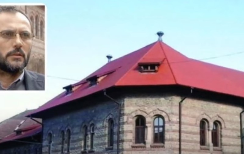 Profesor din Vâlcea, înregistrat când le spune elevilor că bărbaţii „sunt Dumnezeu pe pământul ăsta", iar femeile „sunt handicapate". Reacţia Inspectoratului Şcolar
