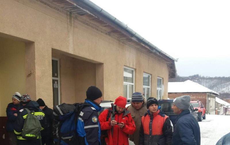 Bătrânul dispărut în pădure în Caraș-Severin, de negăsit. Zeci de salvatori îl caută în continuare