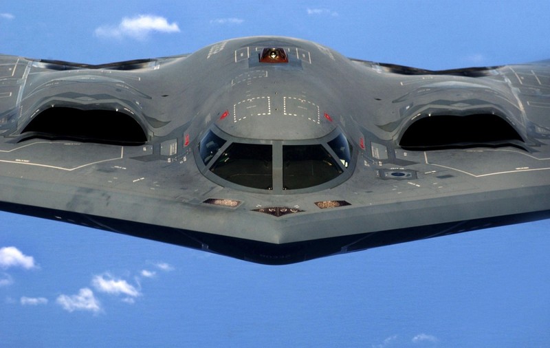 Armata americană mută bombardiere invizibile mai aproape de Iran