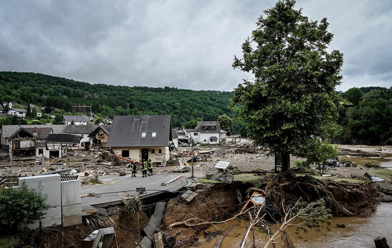 Bilanțul inundațiilor catastrofale din Germania: Cel puțin 106 morți și sute de oameni dați dispăruți