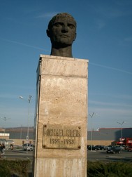 Mișa Klein are statuie la Hunedoara