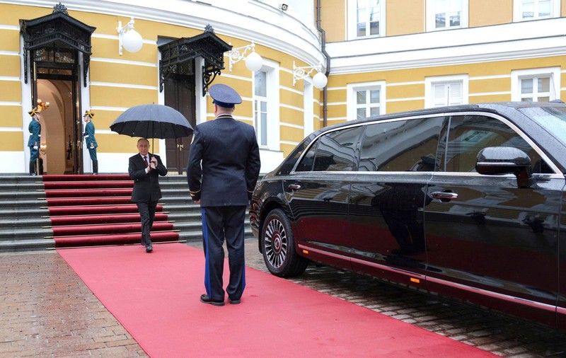 Paranoia lui Putin crește pe fondul intensificării atacurilor ucrainene. Metodele inventate de serviciul său de pază pentru a-i ascunde călătoriile