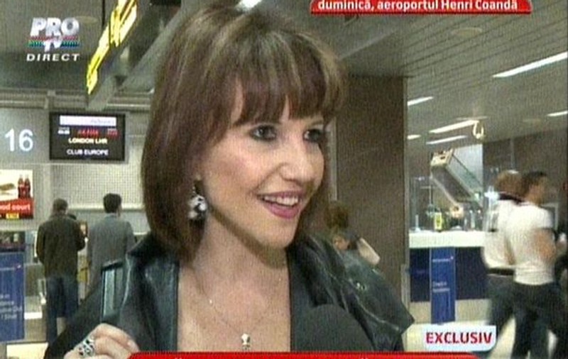 Marina Almăşan a plecat la Paris, cu noul iubit , dar nu se grăbeşte: "Nu se pune problema să ne mutăm împreună"