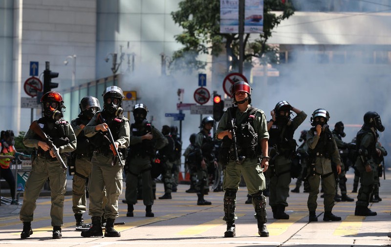 Încă un mort în protestele din Hong Kong. Avertisment dur al liderului chinez Xi Jinping