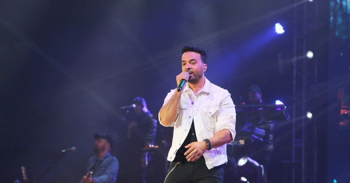 Cum arată actuala soție a lui Luis Fonsi, interpretul hit-ului "Despacito". A mai fost însurat cu o super actriță de telenovele | FOTO