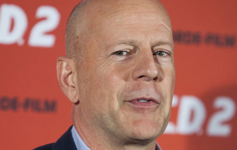 VESTEA care îi va FACE pe FANI să SUSPINE! BRUCE WILLIS vrea SĂ RENUNŢE la ACTORIE!