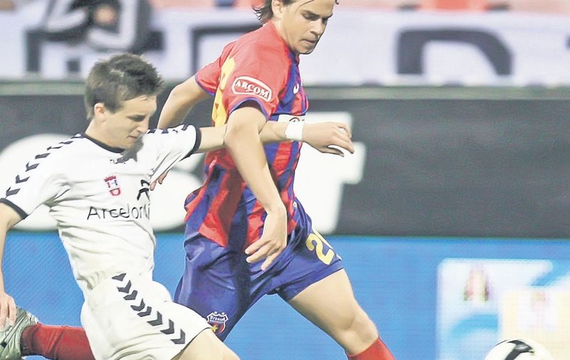 Steaua a evoluat jenant la Galaţi şi a luat bătaie