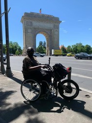 În București, la Arcul de Triumf