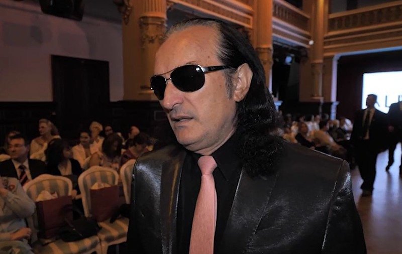 VIDEO EXCLUSIV/ Miron Cozma e în trend! „Studiez moda internațională, chiar dacă nu am bani pentru asta”
