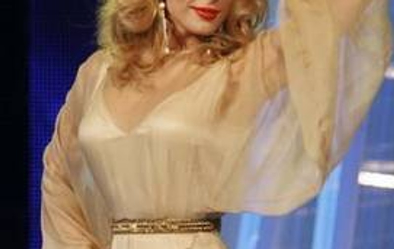 Iulia Vântur, Revelion în pași de dans