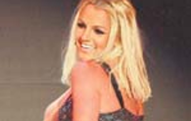 Britney si-a pierdut virginitatea la 14 ani