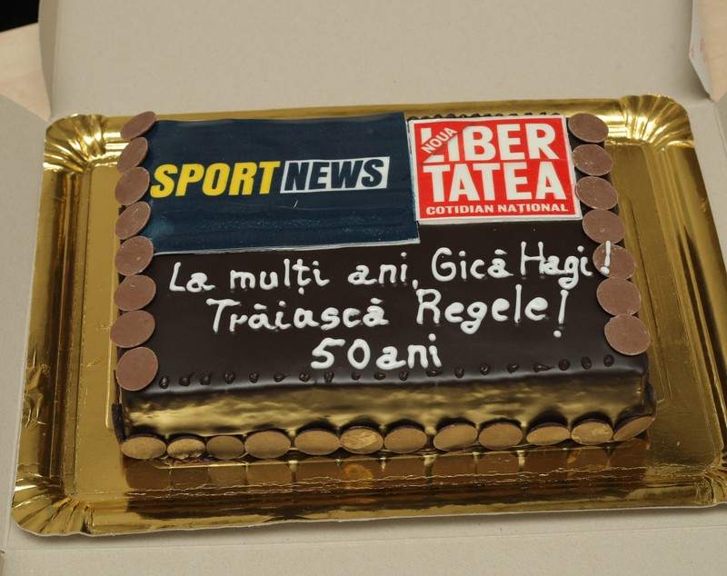 Gică Hagi 50 - ”Regele” a fost mișcat când a citit ce se striga pe străzi în 1994, la Campionatul Mondial din SUA: ^”Iliescu minte, Hagi președinte!” / VIDEO&GALERIE FOTO