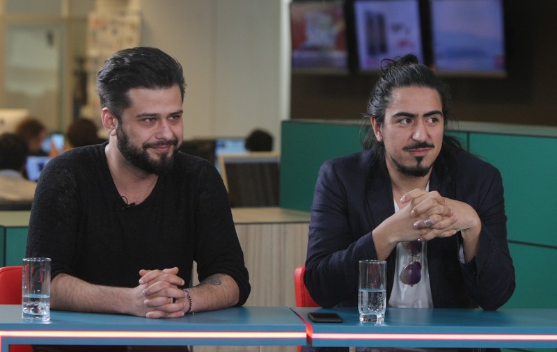 VIDEO EXCLUSIV/Finaliștii de la Eurovision, Eduard Santha și Lucas Molina, au făcut artă ...fără acordul părinților. „Am plecat de acasă”
