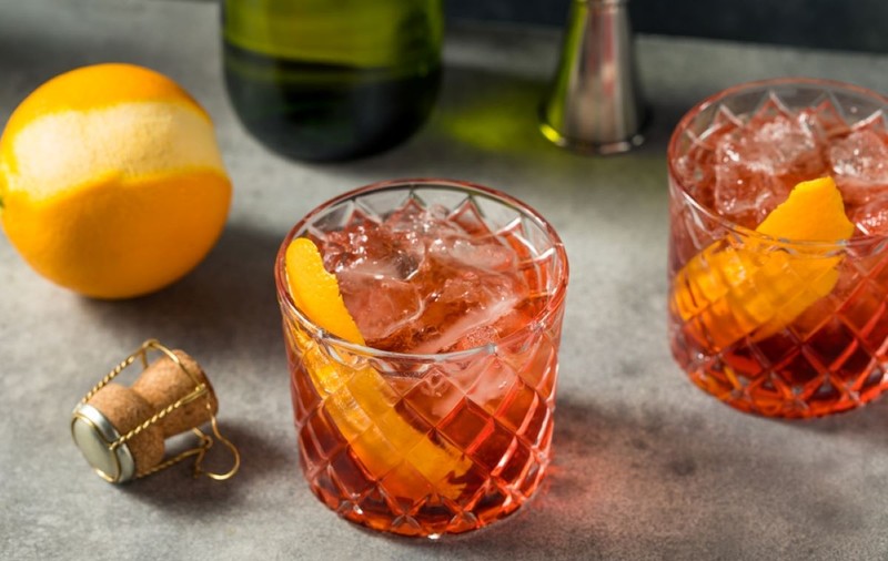 Negroni Sbagliato - ce este și cum se prepară cocktailul Negroni Sbagliato