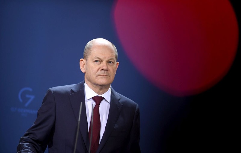 „Probabil ultima şansă” pentru pace: cancelarul german merge la Kiev și Moscova, pe fondul temerii că invazia e iminentă