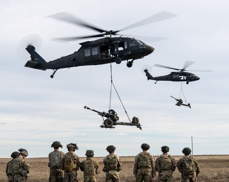 Reportaj BBC la Mihail Kogălniceanu: o comună din România e pe cale să devină cea mai mare bază aeriană a NATO din Europa