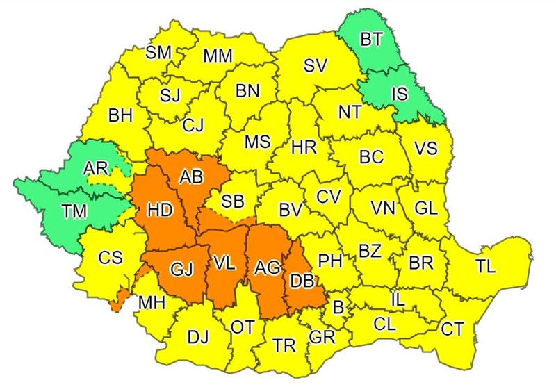 Codul galben de ploi torențiale este valabil între 22 august, ora 10.30 - 23 august, ora 22.00, iar codul portocaliu de ploi torențiale este valabil în același interval de timp