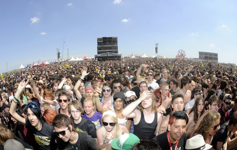 Cât te costă să-i vezi pe marii artişti la festivalurile din Europa vara asta