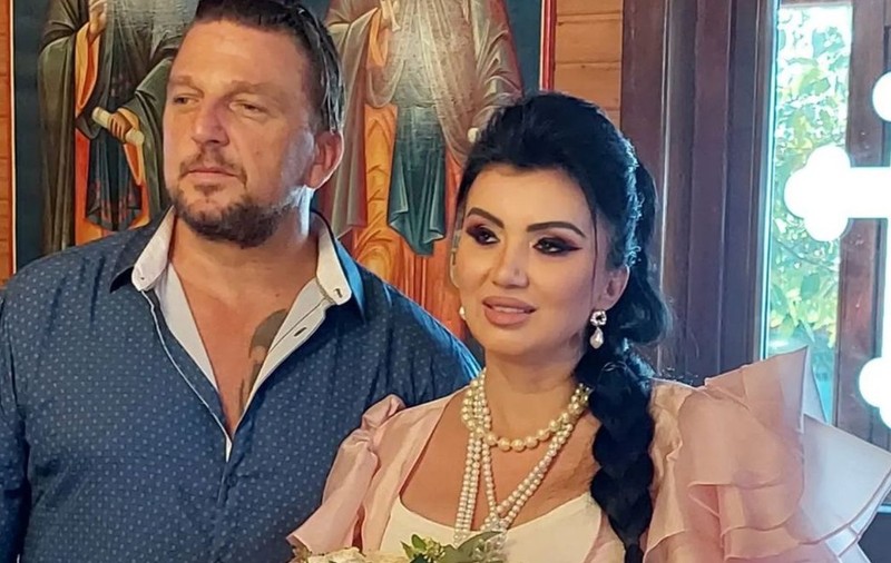 Anunțul făcut de Adriana Bahmuțeanu la trei luni de la logodna cu George Restivan: „O să fiu gravidă la nuntă! Am antamat lăutarii și nașii”